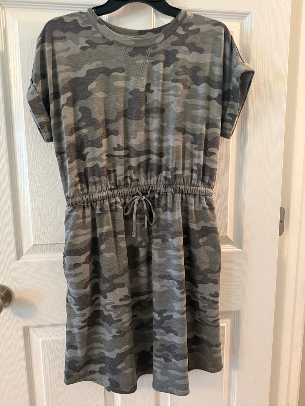 Camo Drawstring Waist Dress Grey Camouflage Women’s M pockets, 24/7  Maurice’